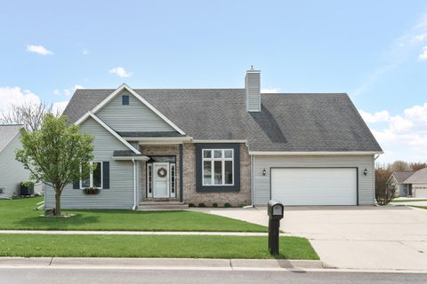 Photo of 933 South St, Watertown, WI 53094 (MLS # 1959430)