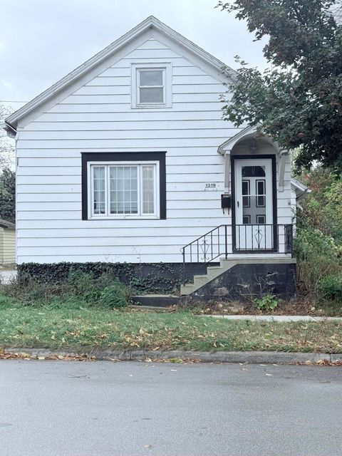 Photo of 1319 GEORGIA Ave, Sheboygan, WI 53081 (MLS # 1940299) Photo of 1319 GEORGIA Ave, Sheboygan, WI 53081 (MLS # 1940299)