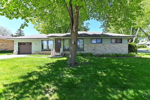 Photo of 541 N 109th St, Wauwatosa, WI 53226 (MLS # 1962236)