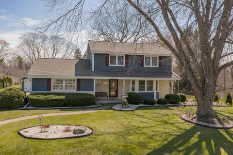 Photo of 770 Linden Ln, Brookfield, WI 53045 (MLS # 1957210)