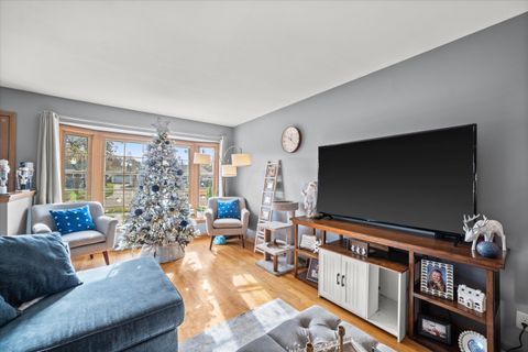 Photo of 7738 W Eden Pl, Milwaukee, WI 53220 (MLS # 1943593)