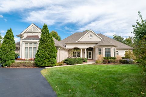 Photo of 9618 N Columbia Creek Ln, Mequon, WI 53092 (MLS # 1899391)