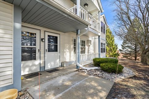 Photo of 601 Barrington Ct, West Bend, WI 53095 (MLS # 1952063)