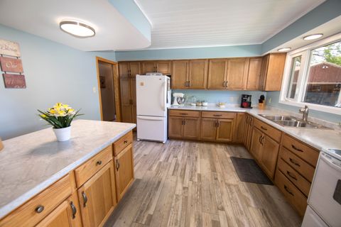 Photo of 2419 S 81st St, West Allis, WI 53219 (MLS # 1965133)