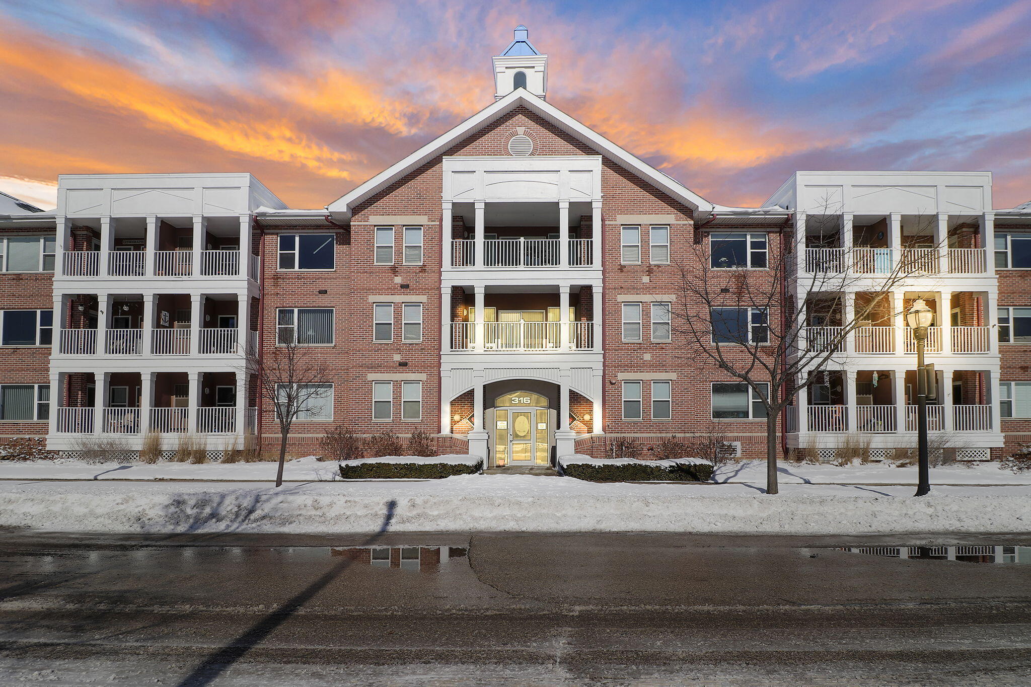 Kenosha, Wisconsin 53140, United States, 1 Bedroom Bedrooms, ,1 BathroomBathrooms,Residential,Active,4200 Kenosha, Wisconsin 53140, United States, 1 Bedroom Bedrooms, ,1 BathroomBathrooms,Residential,Active,4200