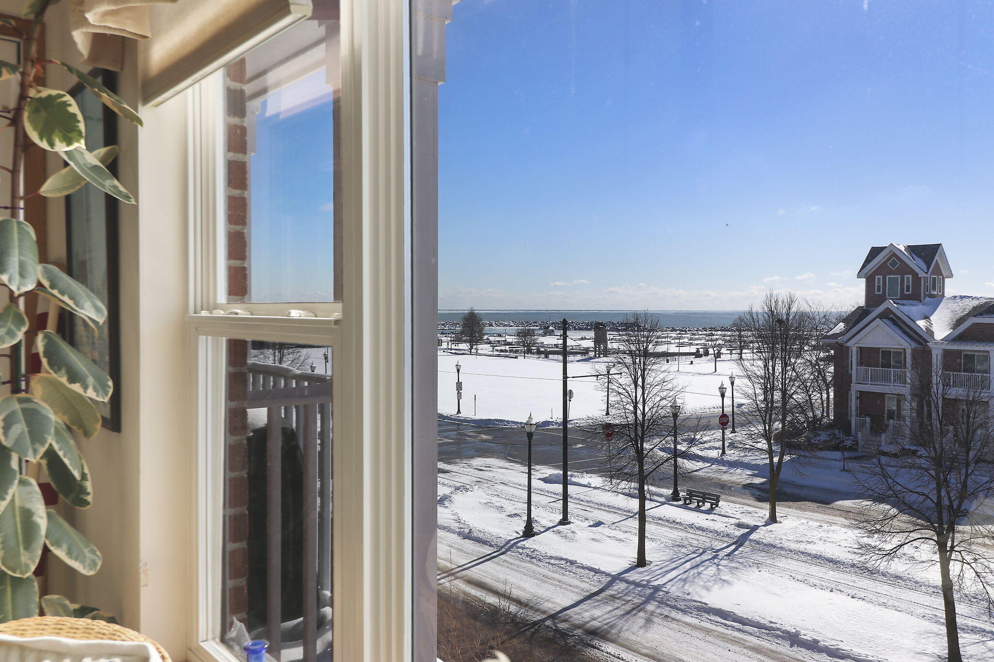 Kenosha, Wisconsin 53140, United States, 1 Bedroom Bedrooms, ,1 BathroomBathrooms,Residential,Active,4200