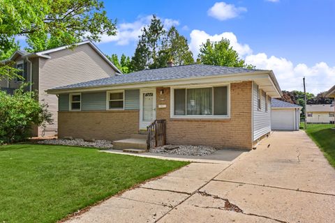 Photo of 4808 S 24th St, Milwaukee, WI 53221 (MLS # 1964210)