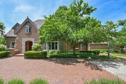 Photo of 2005 Derrin Ln, Brookfield, WI 53045 (MLS # 1971235)