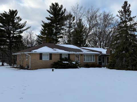 Photo of 225 N 167th St, Brookfield, WI 53005 (MLS # 1950372)