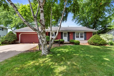 Photo of W173N8465 Robert Ave, Menomonee Falls, WI 53051 (MLS # 1924301)