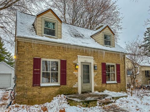 Photo of 13613 W Prospect Pl, New Berlin, WI 53151 (MLS # 1944560)