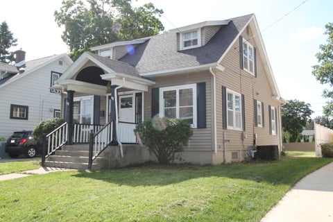 Photo of 181 Kendall St, Burlington, WI 53105 (MLS # 1977737)