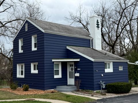 Photo of 5564 Angle Ln, Greendale, WI 53219 (MLS # 1957435)