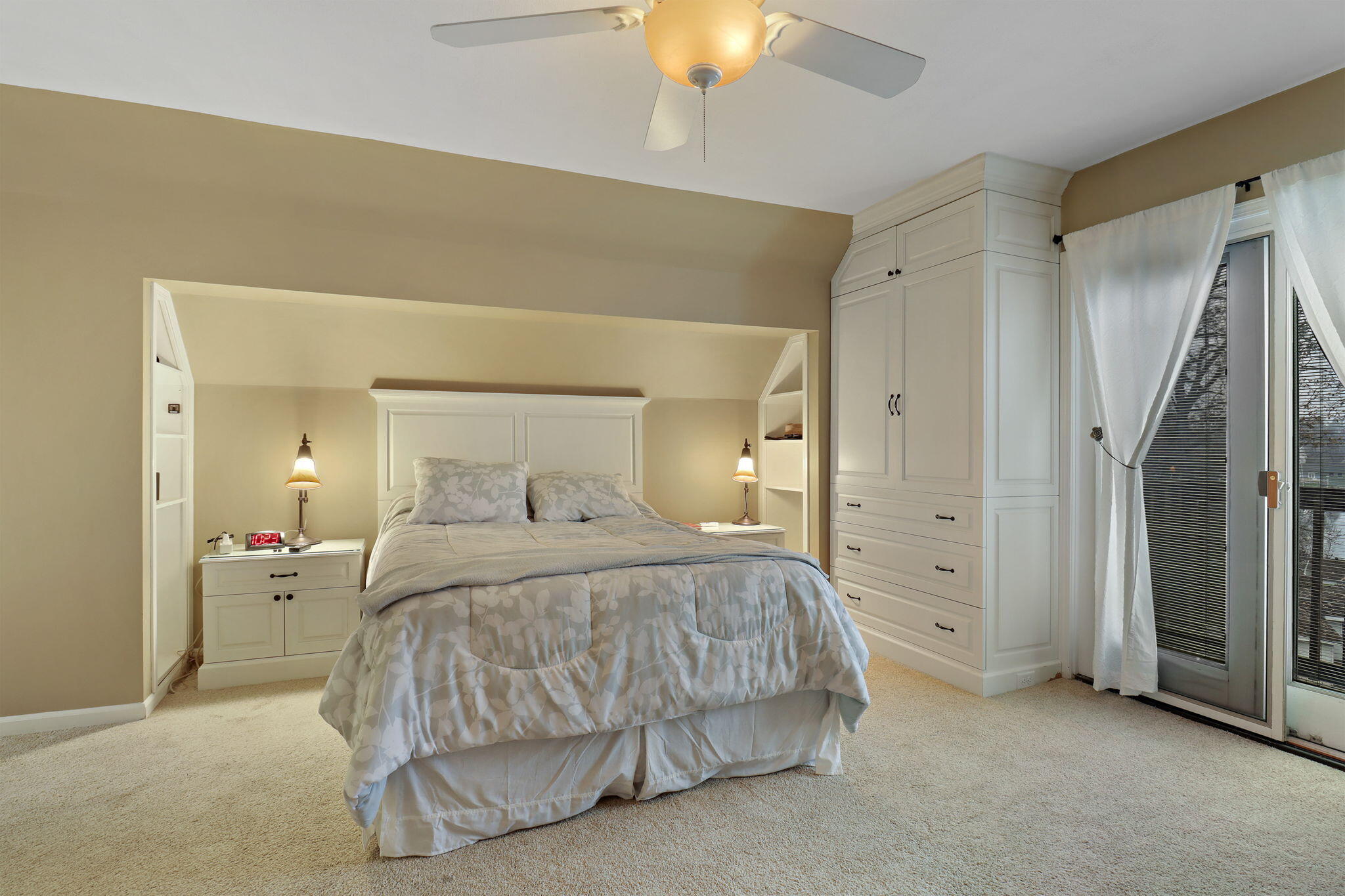 Twin Lakes, Wisconsin 53181, United States, 5 Bedrooms Bedrooms, ,3 BathroomsBathrooms,Residential,Active,255229