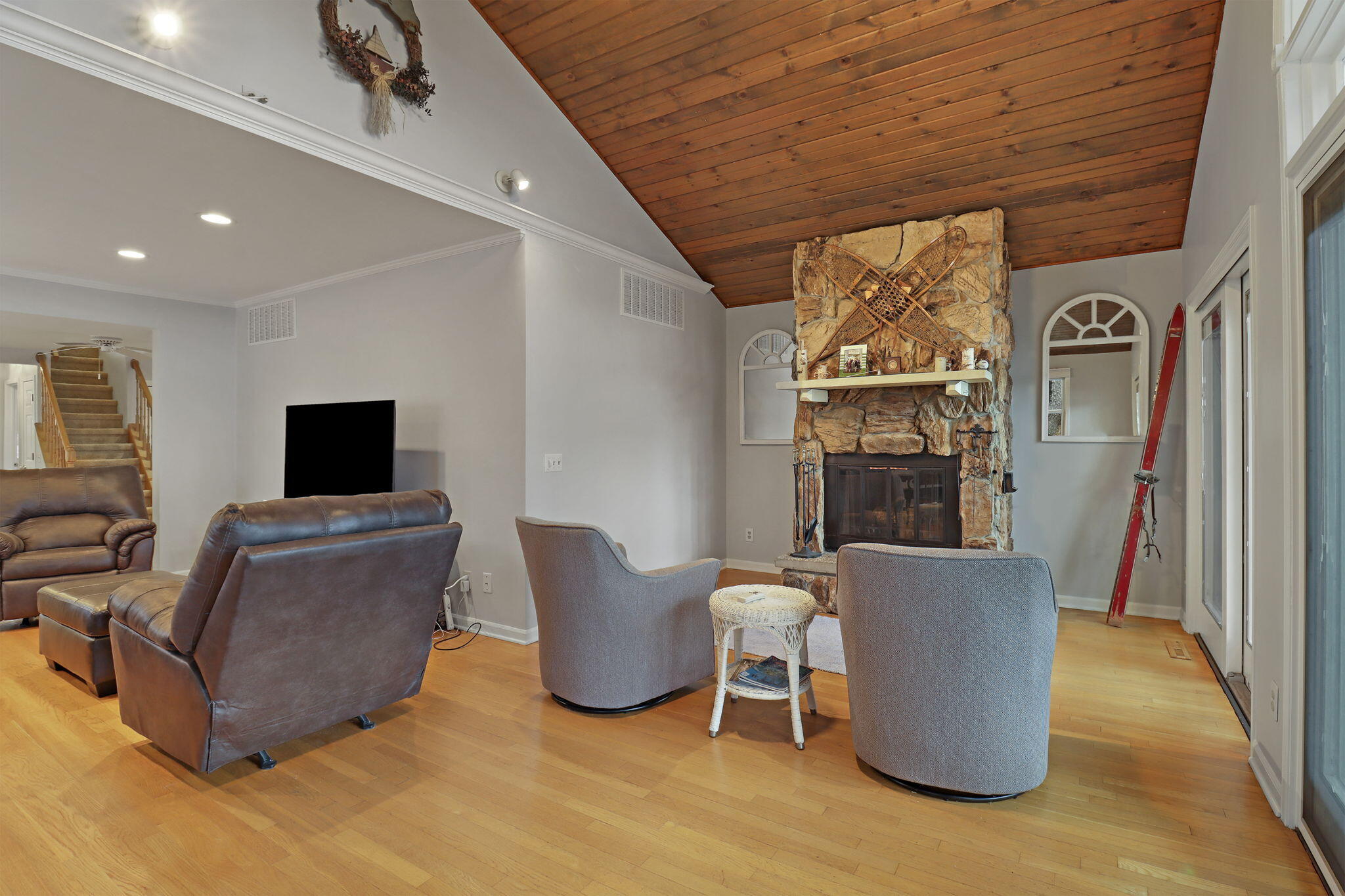 Twin Lakes, Wisconsin 53181, United States, 5 Bedrooms Bedrooms, ,3 BathroomsBathrooms,Residential,Active,255229