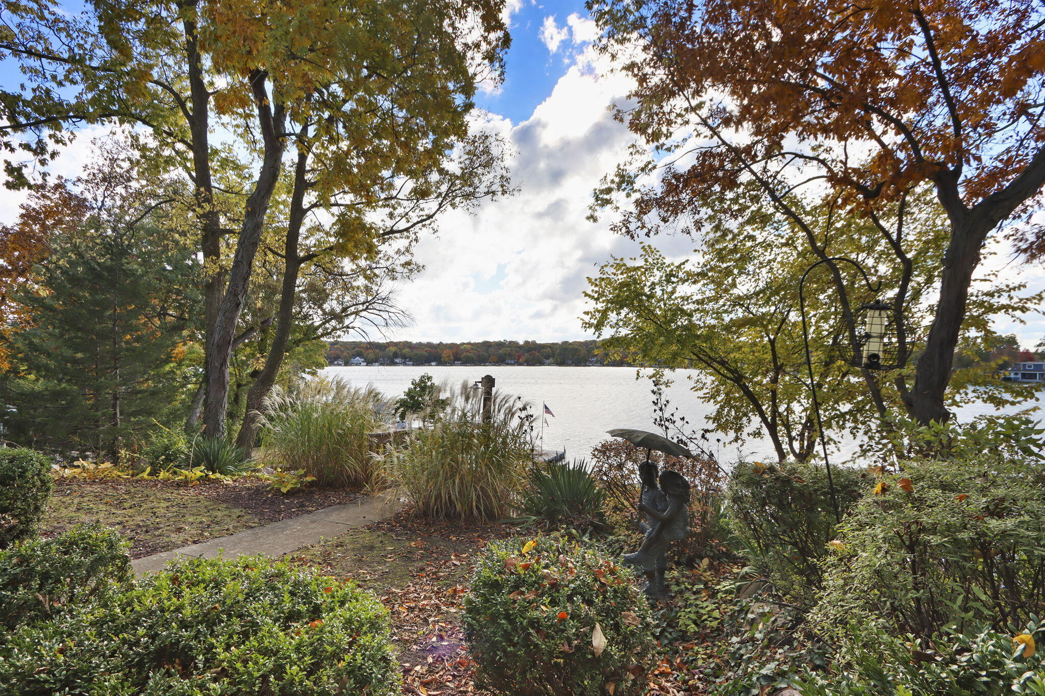 Twin Lakes, Wisconsin 53181, United States, 5 Bedrooms Bedrooms, ,3 BathroomsBathrooms,Residential,Active,255229