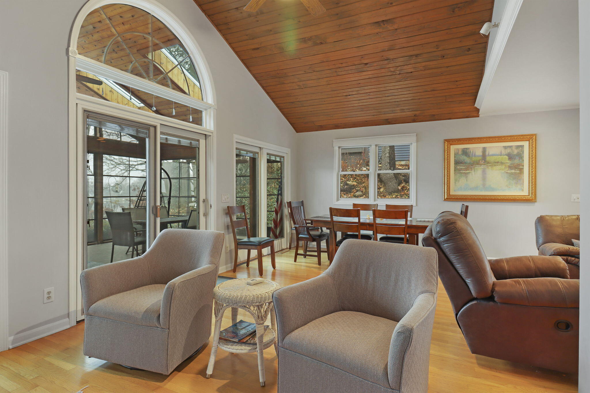 Twin Lakes, Wisconsin 53181, United States, 5 Bedrooms Bedrooms, ,3 BathroomsBathrooms,Residential,Active,255229