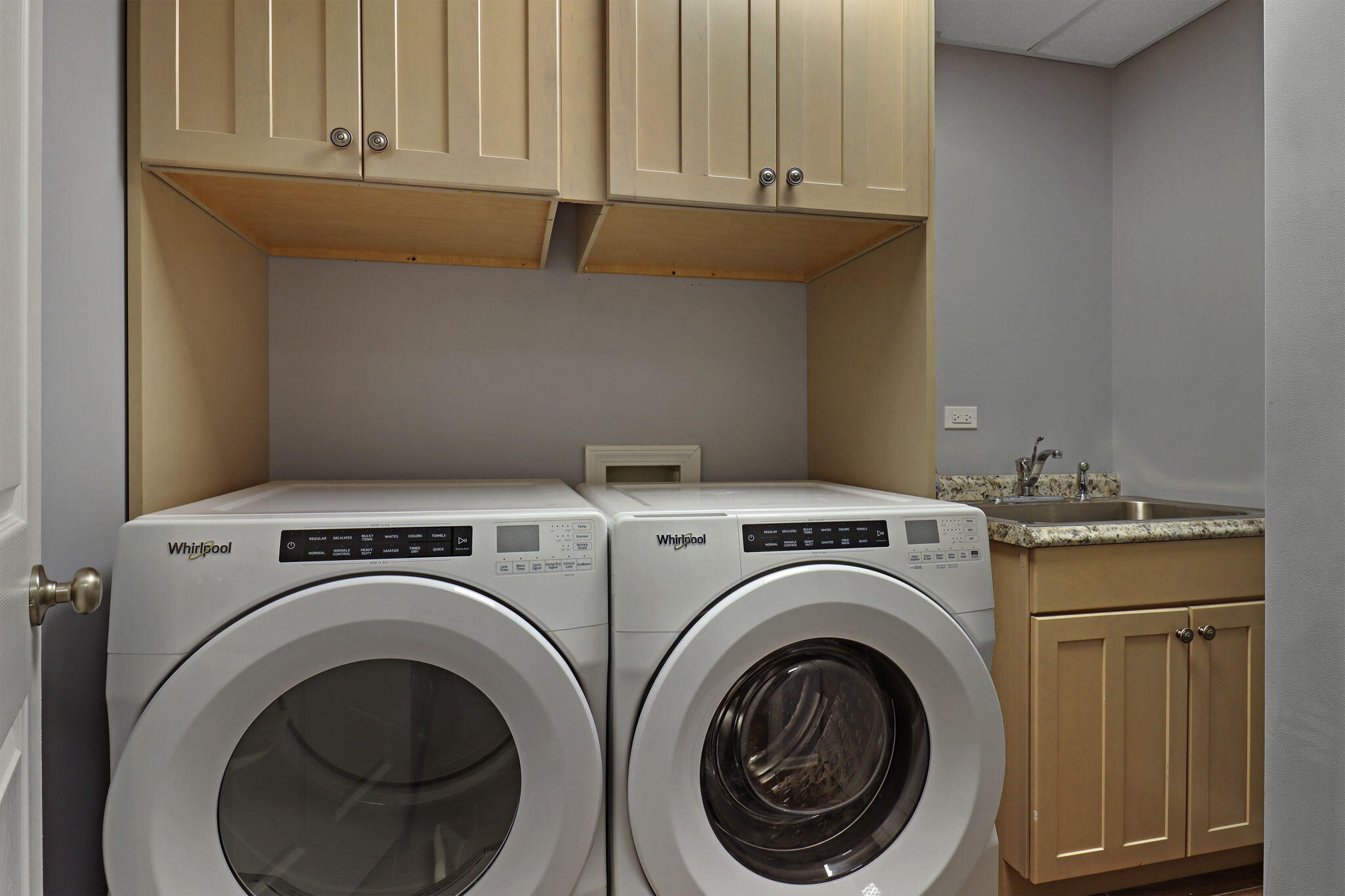 Twin Lakes, Wisconsin 53181, United States, 5 Bedrooms Bedrooms, ,3 BathroomsBathrooms,Residential,Active,255229