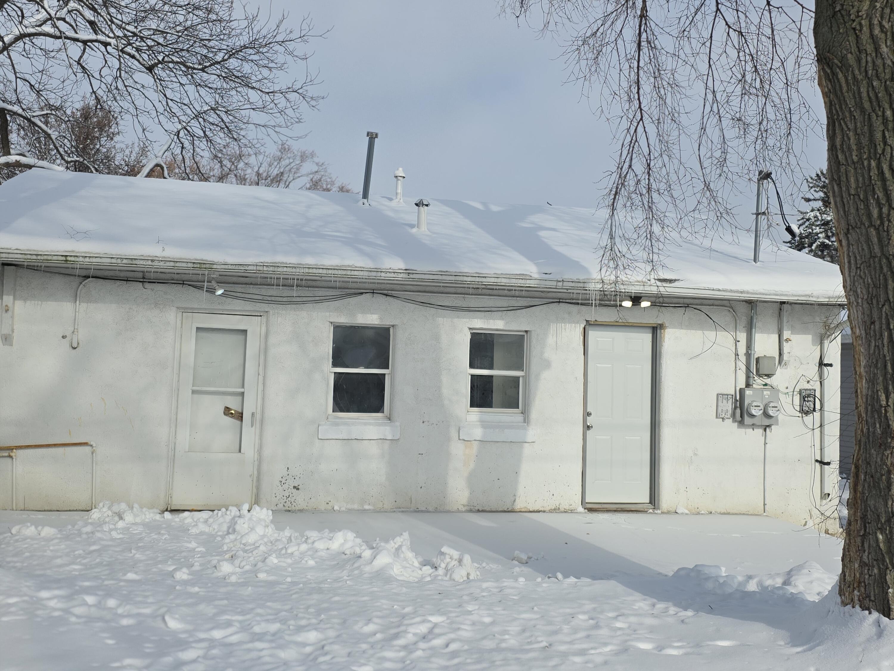 Racine, Wisconsin 53405, United States, 2 Bedrooms Bedrooms, ,1 BathroomBathrooms,Residential,Active,251634