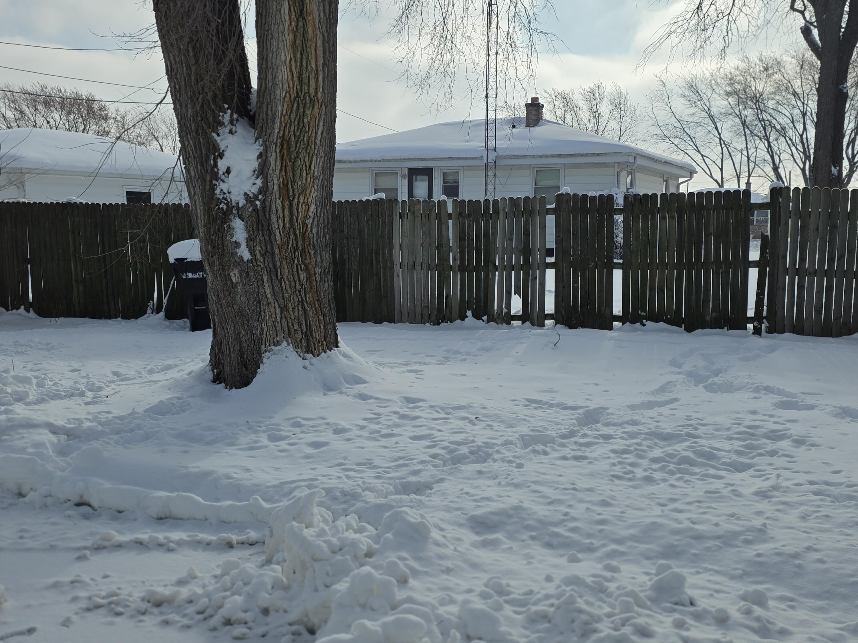 Racine, Wisconsin 53405, United States, 2 Bedrooms Bedrooms, ,1 BathroomBathrooms,Residential,Active,251634