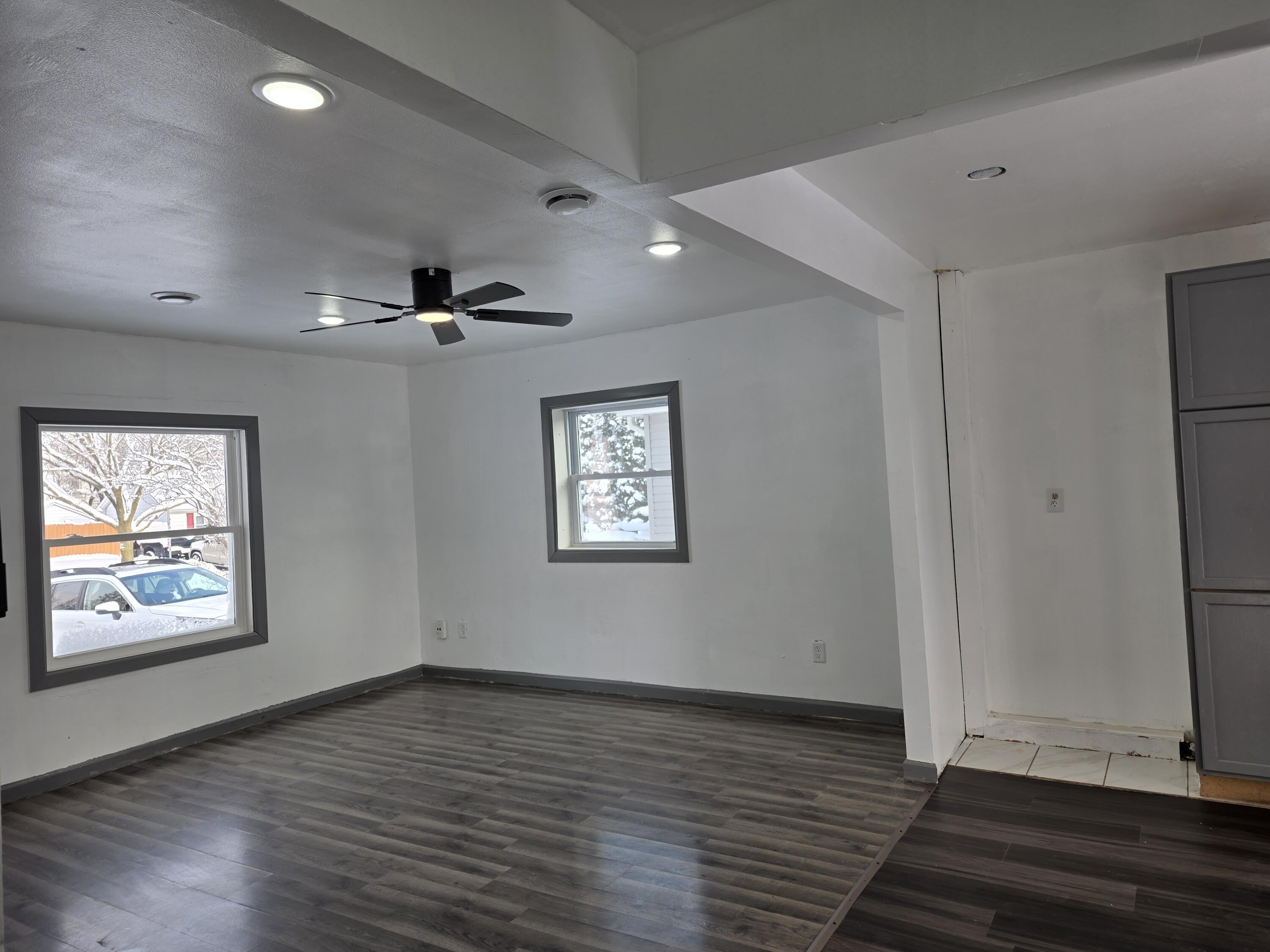 Racine, Wisconsin 53405, United States, 2 Bedrooms Bedrooms, ,1 BathroomBathrooms,Residential,Active,251634