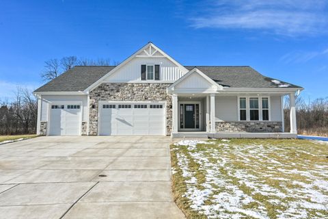 Photo of N75W17838 Woody Ln, Menomonee Falls, WI 53051 (MLS # 1947124)