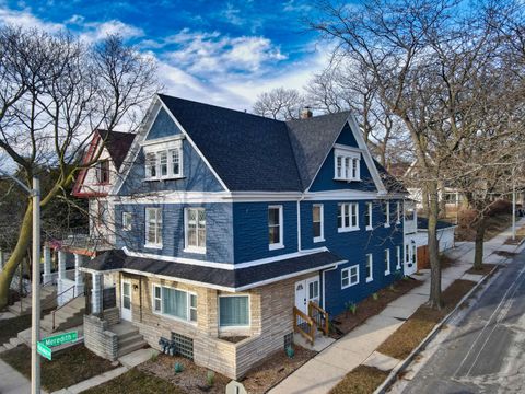 Photo of 2962 S Delaware Ave, Milwaukee, WI 53207 (MLS # 1913520)