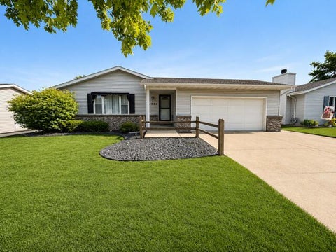 Photo of 4735 57th St, Kenosha, WI 53144 (MLS # 1972073)