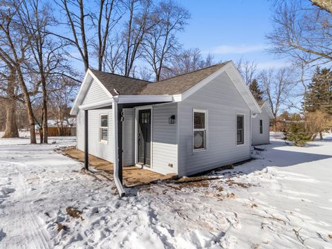 Photo of 8444 Fish Hatchery Rd, Burlington, WI 53105 (MLS # 1952939)