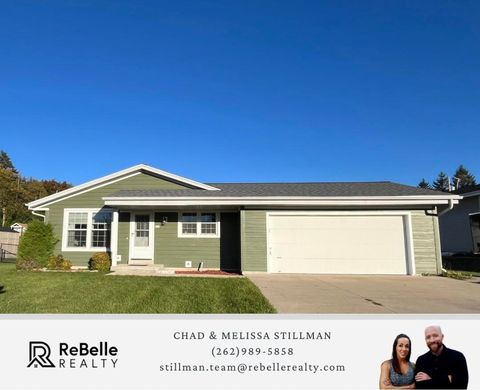 Photo of 411 Prairie Hill Way, Waterford, WI 53185 (MLS # 1940164) Photo of 411 Prairie Hill Way, Waterford, WI 53185 (MLS # 1940164)