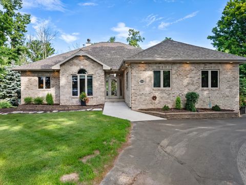 Photo of 2226 Fairfield Ln, Plymouth, WI 53073 (MLS # 1968804)