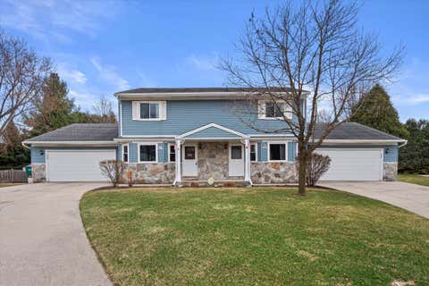 Photo of N17W5215 Garfield Cir, Cedarburg, WI 53012 (MLS # 1912765)