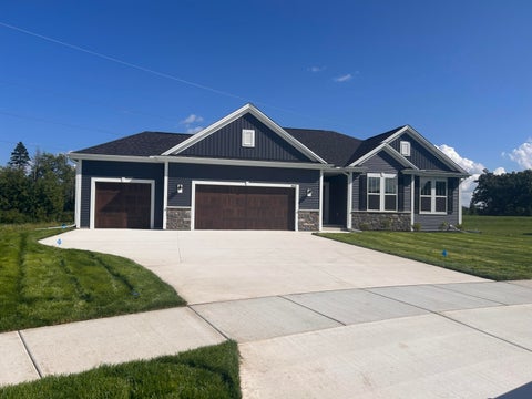 Photo of 9628 S Sophia Ct, Franklin, WI 53132 (MLS # 1964216)