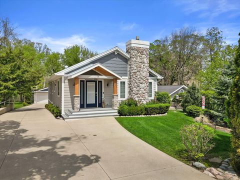 Photo of 10 Liechty Dr, Williams Bay, WI 53191 (MLS # 1971258)