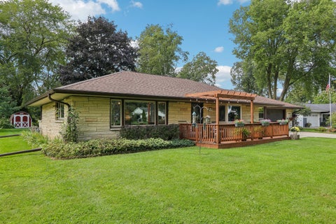 Photo of W151N6887 Glenview Dr, Menomonee Falls, WI 53051 (MLS # 1979408)
