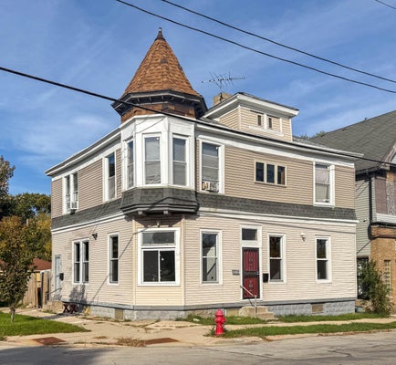 3232 W CAMERON AVE, MILWAUKEE, WI 53209 - Image 8be09a6616536f9b510aed8fcfba2ffe/4149366928