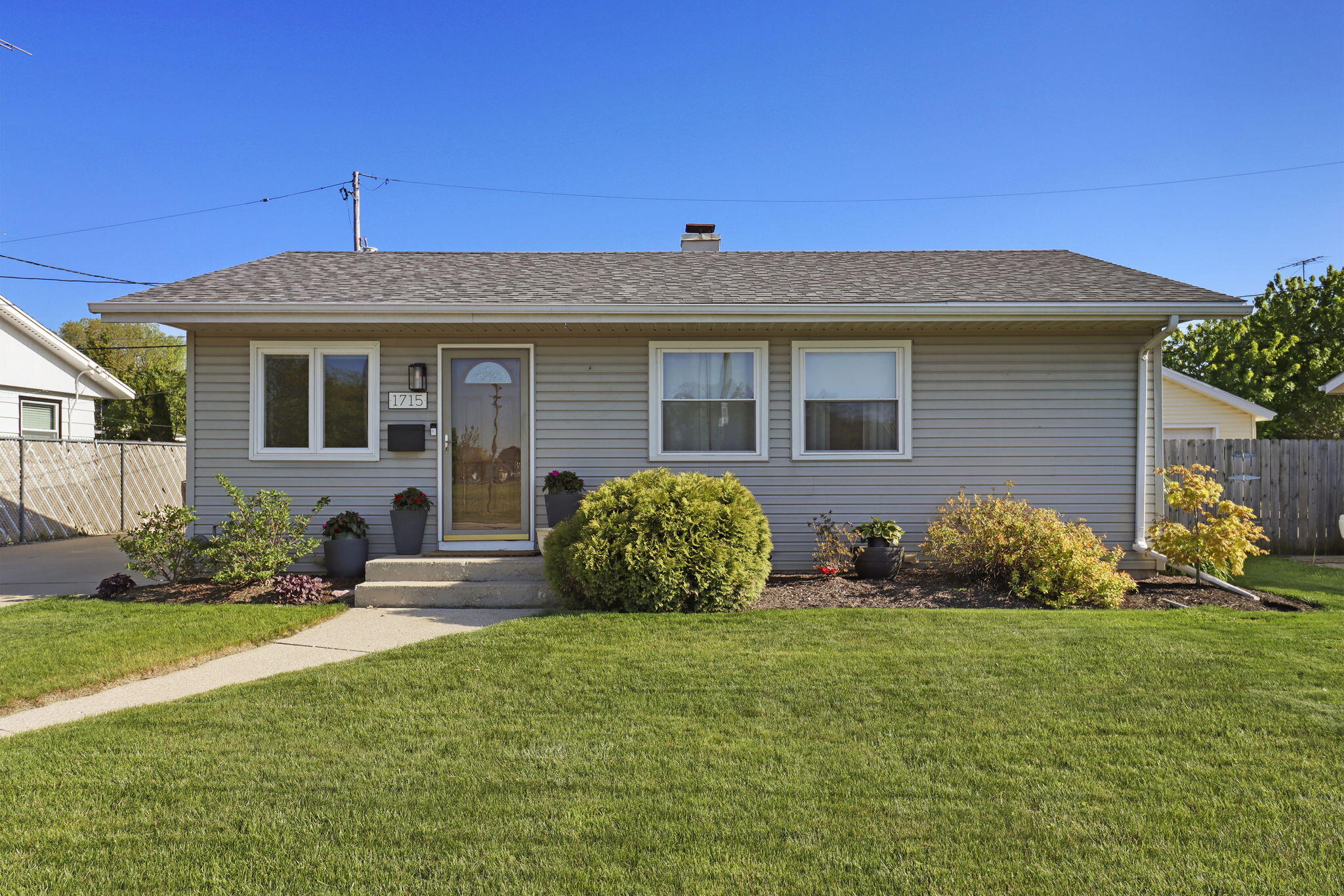 1715 84th Pl