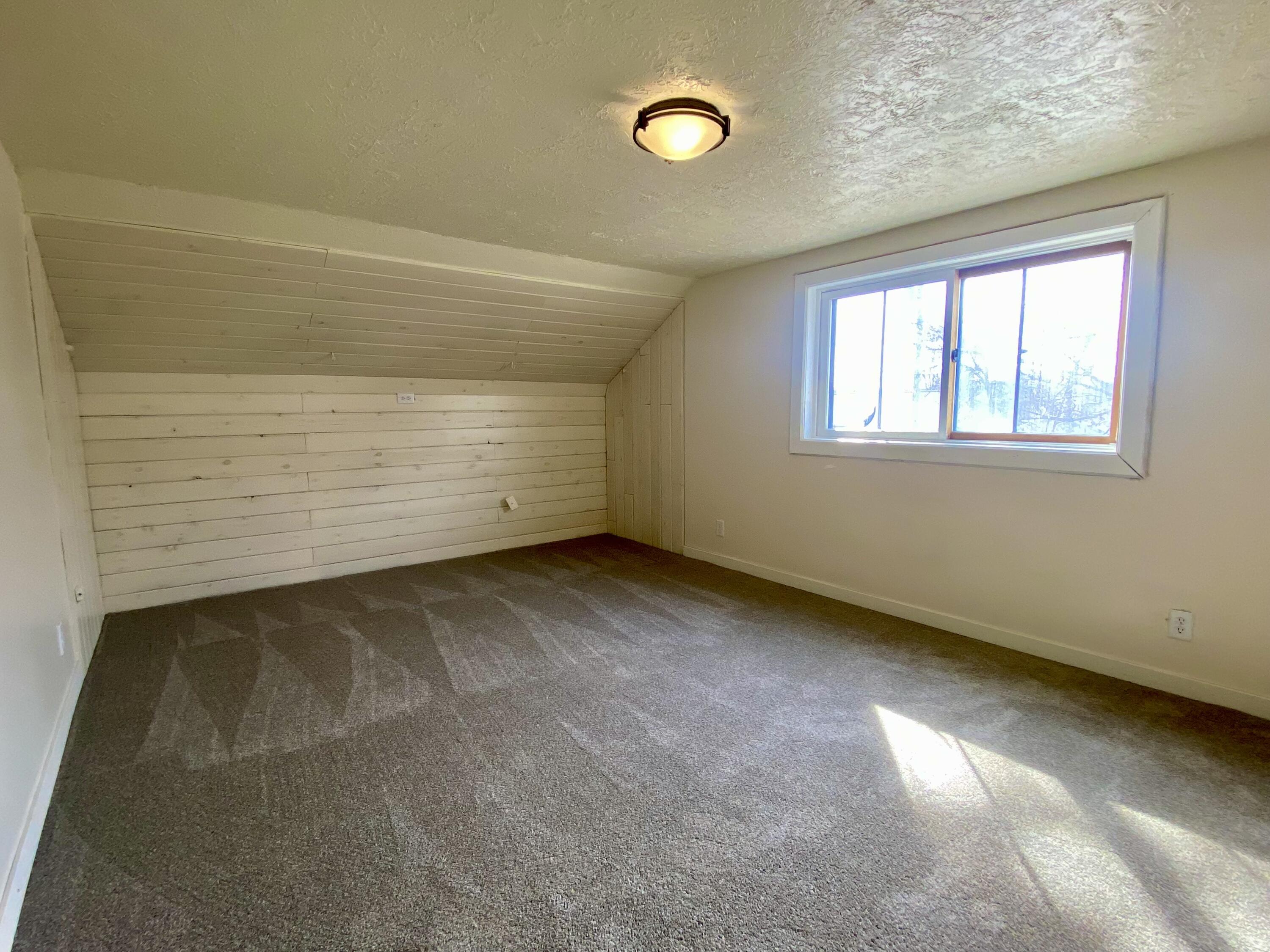 Menasha, Wisconsin 54952, United States, 3 Bedrooms Bedrooms, ,2 BathroomsBathrooms,Residential,Active,93961