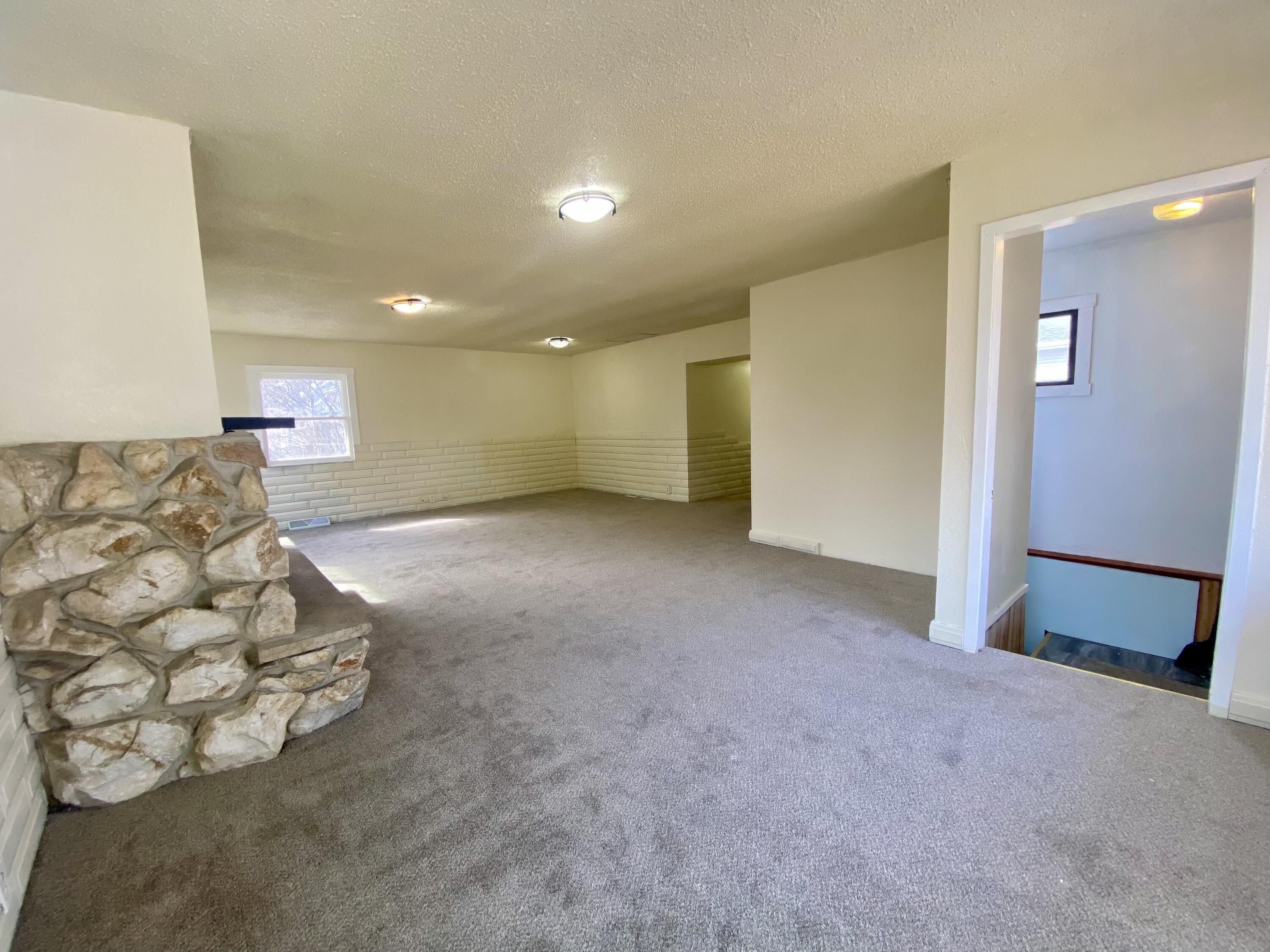 Menasha, Wisconsin 54952, United States, 3 Bedrooms Bedrooms, ,2 BathroomsBathrooms,Residential,Active,93961