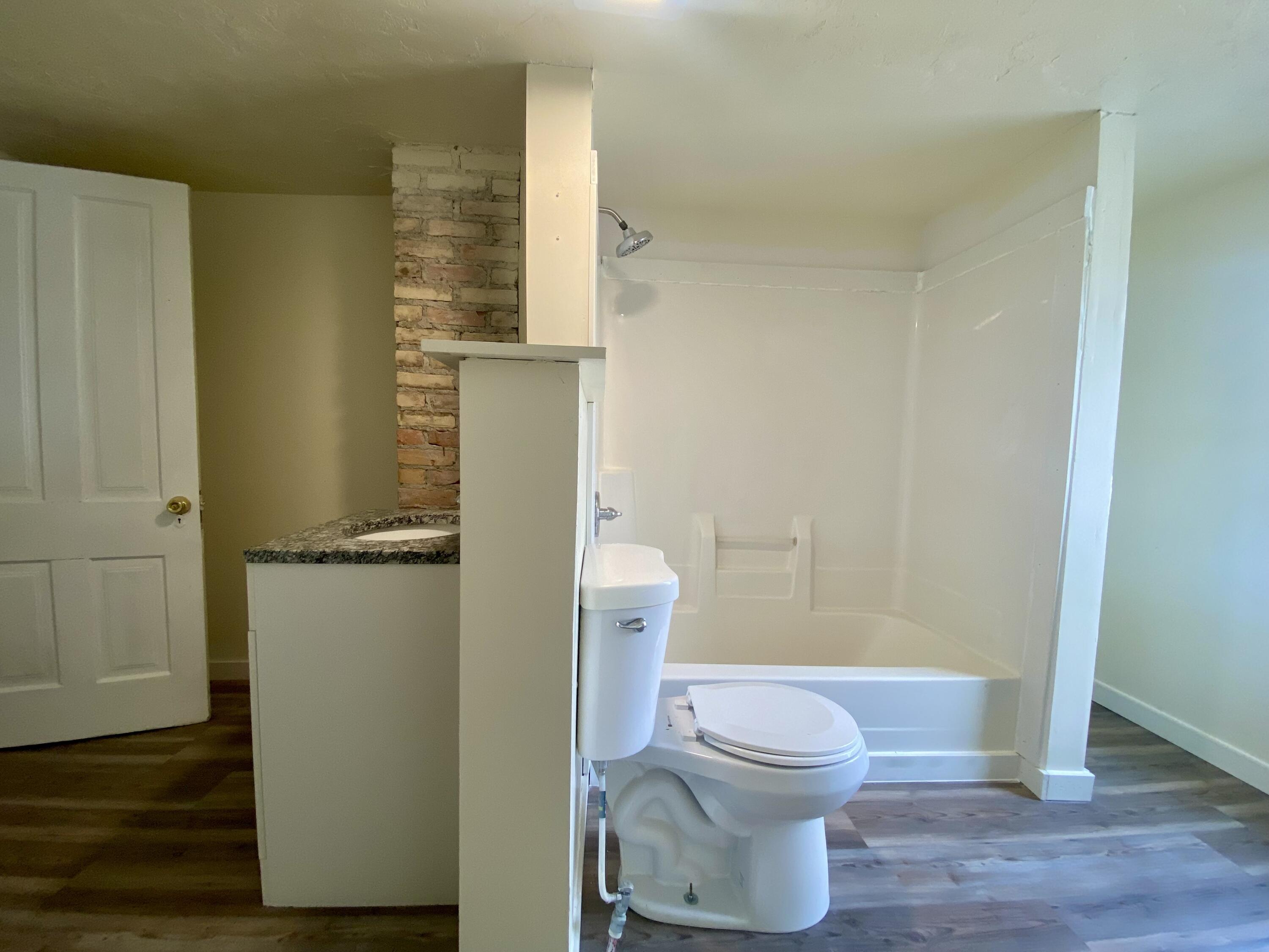 Menasha, Wisconsin 54952, United States, 3 Bedrooms Bedrooms, ,2 BathroomsBathrooms,Residential,Active,93961