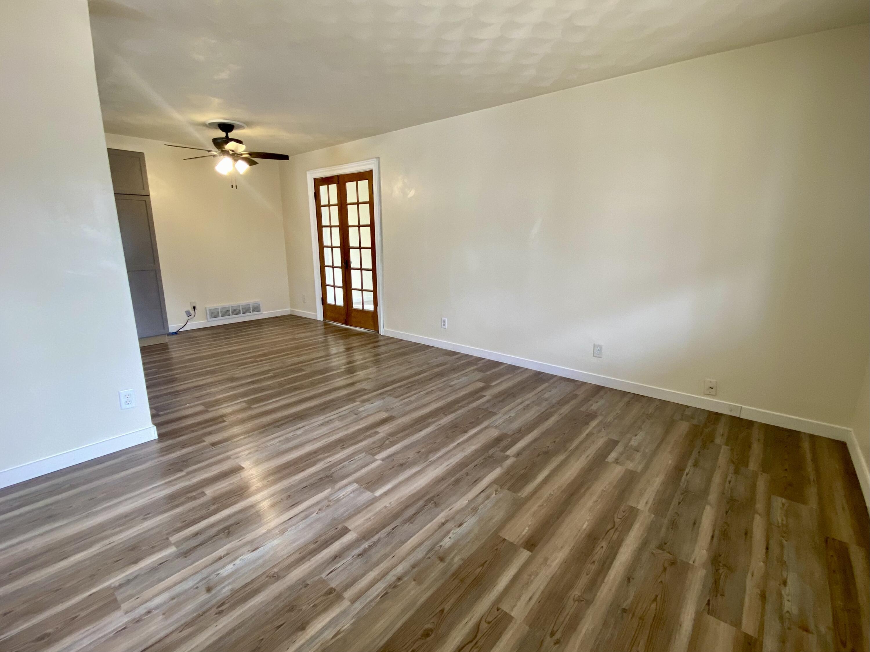 Menasha, Wisconsin 54952, United States, 3 Bedrooms Bedrooms, ,2 BathroomsBathrooms,Residential,Active,93961