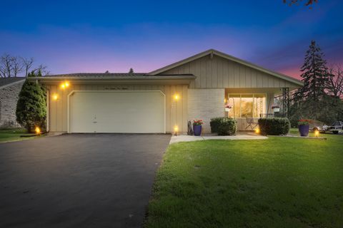Photo of 18115 Bolter Ln, Brookfield, WI 53045 (MLS # 1961715)