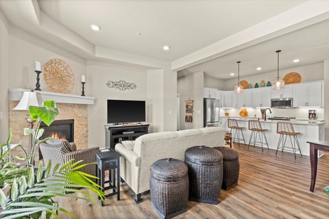 Photo of 2844 Fox Lake Cir, Waukesha, WI 53189 (MLS # 1939719)