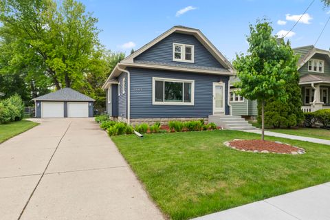 Photo of 9009 W Cold Spring Rd, Greenfield, WI 53228 (MLS # 1963118)