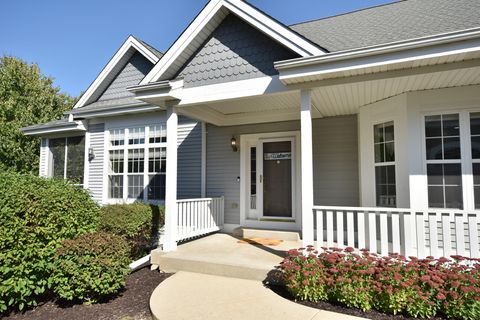 Photo of N59W17764 Meadow Ct, Menomonee Falls, WI 53051 (MLS # 1954001)