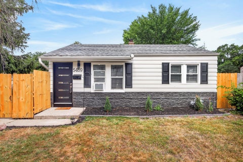 Photo of 5469 N 58th St, Milwaukee, WI 53218 (MLS # 1972431)