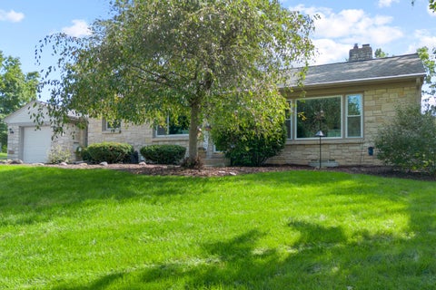 Photo of 8020 S 68th St, Franklin, WI 53132 (MLS # 1975842)