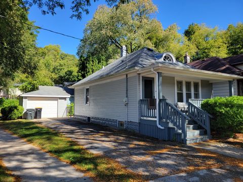 Photo of 6850 St James St, Wauwatosa, WI 53213 (MLS # 1938441)