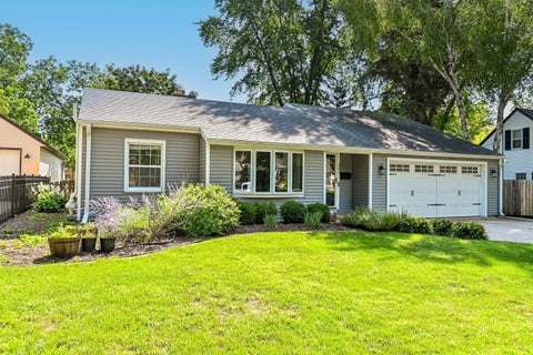 Photo of W62N352 Hanover Ave, Cedarburg, WI 53012 (MLS # 1976491)
