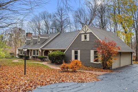 Photo of 13485 Braemar Dr, Elm Grove, WI 53122 (MLS # 1944101)